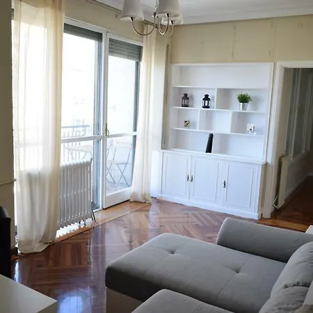 Espacios Blanco Santiago - Con Parking. Apartment Valladolid